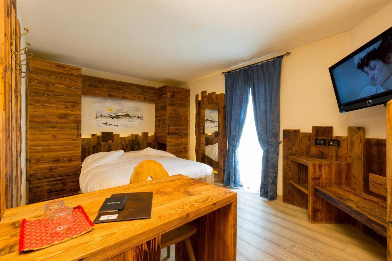 Hotel Pontiglia Ливиньо Екстериор снимка