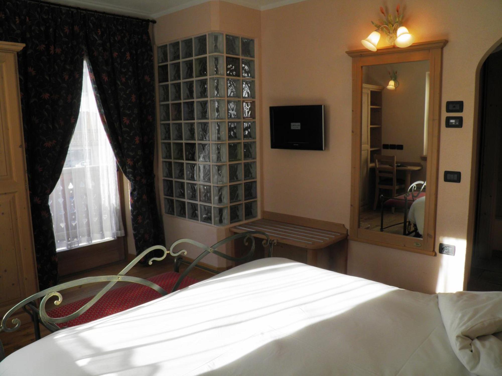 Hotel Pontiglia Ливиньо Стая снимка