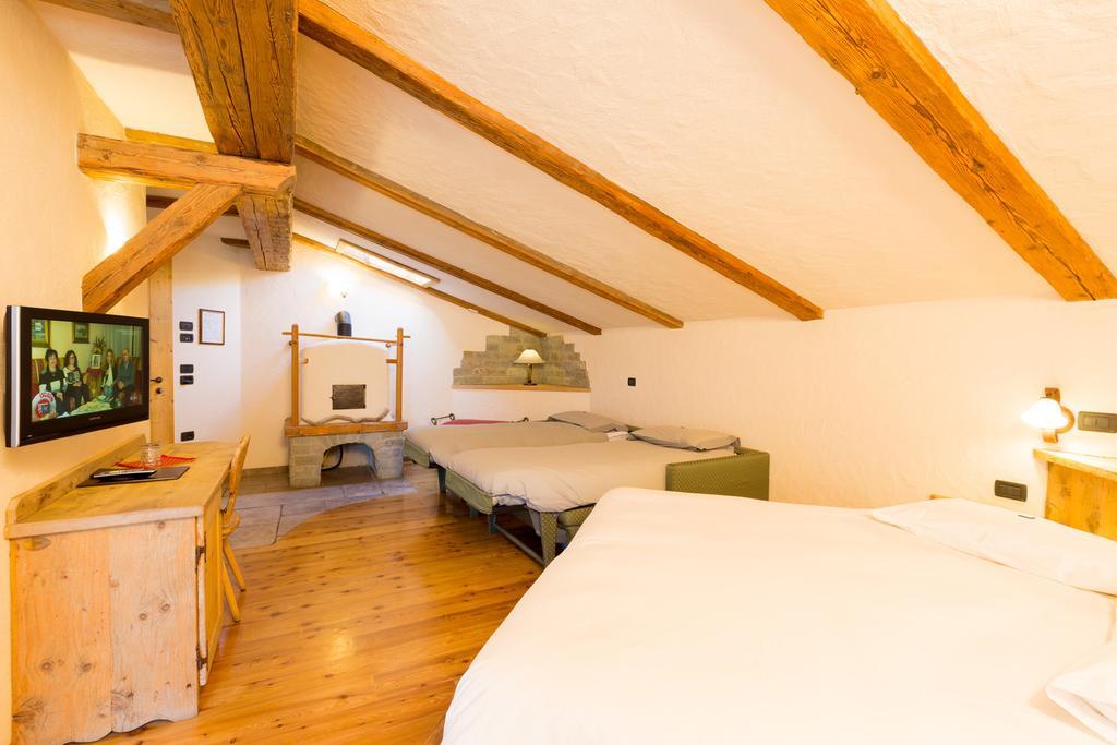 Hotel Pontiglia Ливиньо Екстериор снимка